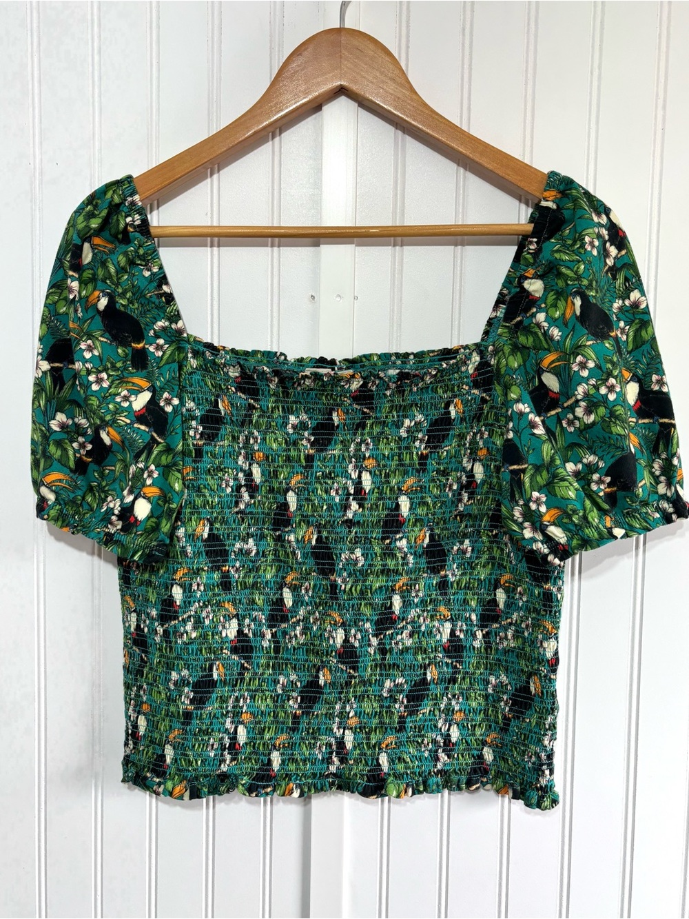 Dolan Anthropologie Toucan Tropical Smocked Puff Sleeve Top Green L